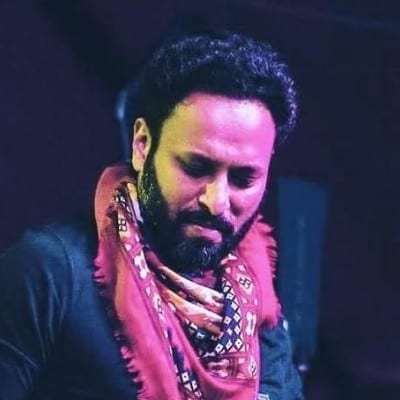 Indraneel Hariharan, Musician, bass guitarist